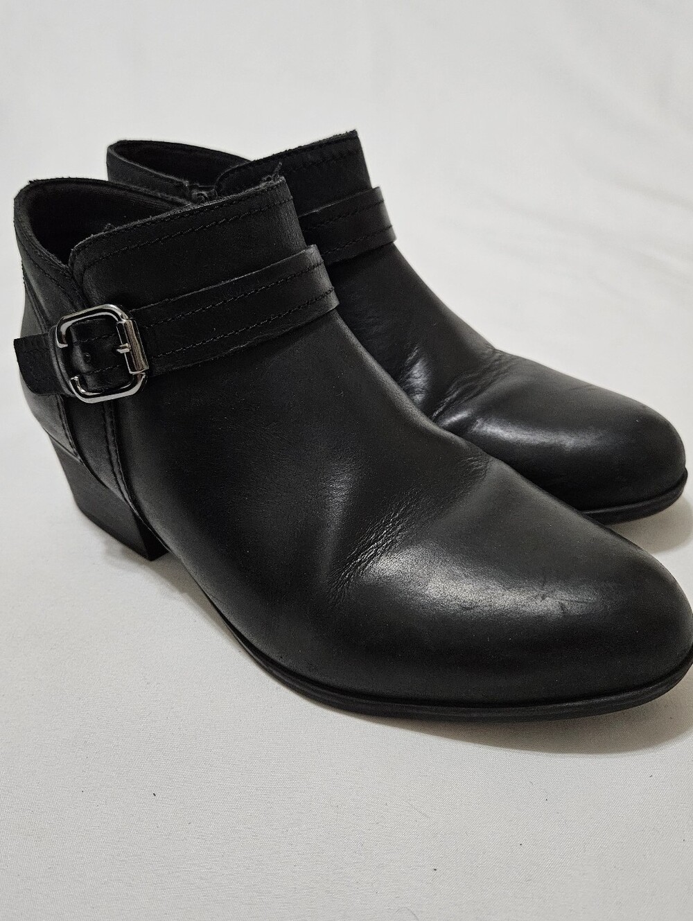 Clarks Adreena Mid Ankle Boots Women Buckle 9.5M Black Leather Booties Zip Shoes